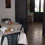 فندق مبيت وإفطار Otranto Le Sancinare 3*